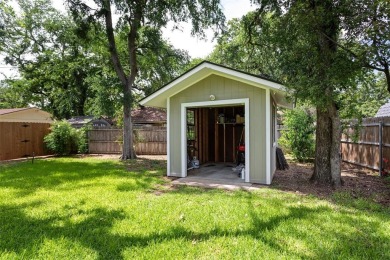 Welcome to your dream retreat! This beautifully remodeled on De Cordova Bend Country Club in Texas - for sale on GolfHomes.com, golf home, golf lot