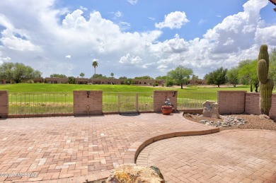 Beautifully updated 2-bed, 2-bath townhome in gated community of on Torres Blancas Golf Club in Arizona - for sale on GolfHomes.com, golf home, golf lot