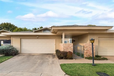 Beautifully updated condo located right next to the 18th Fairway on Ridglea Golf Course in Texas - for sale on GolfHomes.com, golf home, golf lot