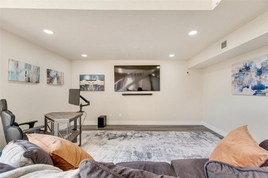 Beautifully updated condo located right next to the 18th Fairway on Ridglea Golf Course in Texas - for sale on GolfHomes.com, golf home, golf lot