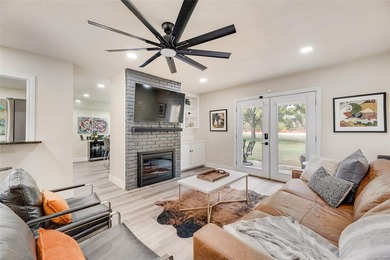 Beautifully updated condo located right next to the 18th Fairway on Ridglea Golf Course in Texas - for sale on GolfHomes.com, golf home, golf lot