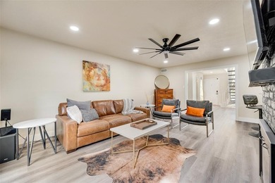 Beautifully updated condo located right next to the 18th Fairway on Ridglea Golf Course in Texas - for sale on GolfHomes.com, golf home, golf lot