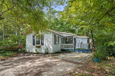 This charming 2BR/1BA home is located in the highly desirable on Glen Dornoch Waterway Golf Links in South Carolina - for sale on GolfHomes.com, golf home, golf lot