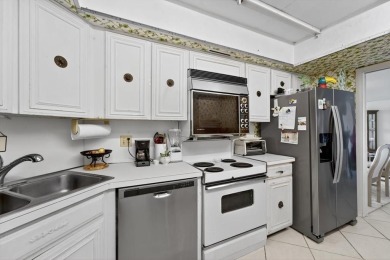 Seller is WILLING TO CONTRIBUTE $5000-$10,000 to closing to help on The President Country Club in Florida - for sale on GolfHomes.com, golf home, golf lot