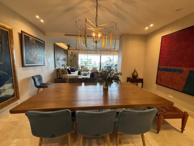 Apartment in Lantana of 415 m2 (4,467.02 SQFT)
Your Luxury Home on  in  - for sale on GolfHomes.com, golf home, golf lot