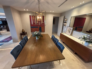 Apartment in Lantana of 415 m2 (4,467.02 SQFT)
Your Luxury Home on  in  - for sale on GolfHomes.com, golf home, golf lot
