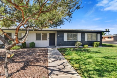 Desirable 3-bedroom, 2-bath corner-end condo with 1-car garage on  in Arizona - for sale on GolfHomes.com, golf home, golf lot