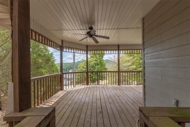 Welcome to 26 White River Ln in beautiful Holiday Island! This on Holiday Island Executive Golf Course in Arkansas - for sale on GolfHomes.com, golf home, golf lot