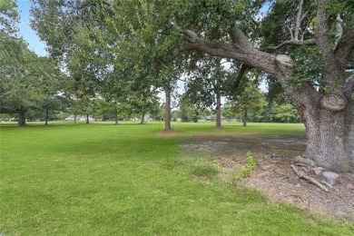 Adorable recently remodeled condo with golf course views. You on Royal Golf Club in Louisiana - for sale on GolfHomes.com, golf home, golf lot