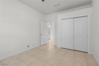 PRIVATE LAKEFRONT VIEWS and STUNNING SOUTHWEST EXPOSURE! This 2 on Lexington Country Club in Florida - for sale on GolfHomes.com, golf home, golf lot