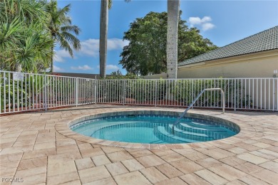 PRIVATE LAKEFRONT VIEWS and STUNNING SOUTHWEST EXPOSURE! This 2 on Lexington Country Club in Florida - for sale on GolfHomes.com, golf home, golf lot
