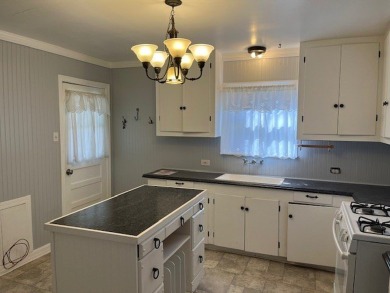 This charming two bedroom, one bath cottage is close to schools on Scott Schriener Municipal Golf Course in Texas - for sale on GolfHomes.com, golf home, golf lot