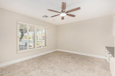 Don't miss this tastefully updated 2 bed + DEN, 2 bath home in on Oakwood Golf Club  in Arizona - for sale on GolfHomes.com, golf home, golf lot