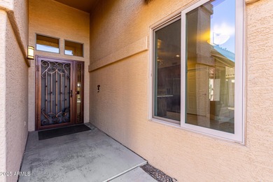 Don't miss this tastefully updated 2 bed + DEN, 2 bath home in on Oakwood Golf Club  in Arizona - for sale on GolfHomes.com, golf home, golf lot