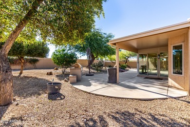 Don't miss this tastefully updated 2 bed + DEN, 2 bath home in on Oakwood Golf Club  in Arizona - for sale on GolfHomes.com, golf home, golf lot