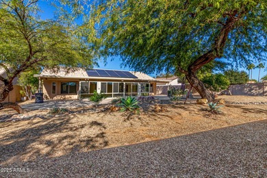 Don't miss this tastefully updated 2 bed + DEN, 2 bath home in on Oakwood Golf Club  in Arizona - for sale on GolfHomes.com, golf home, golf lot