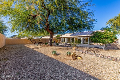 Don't miss this tastefully updated 2 bed + DEN, 2 bath home in on Oakwood Golf Club  in Arizona - for sale on GolfHomes.com, golf home, golf lot
