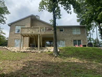 1037 Whitetail Dr is a beautifully maintained all-brick modern on Mariners Landing Golf and Country Club in Virginia - for sale on GolfHomes.com, golf home, golf lot