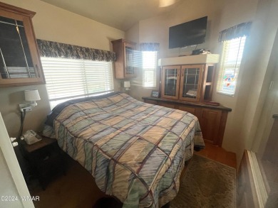 Come see this very clean and well-kept park model in desirable on Juniper Ridge R.V. Golf Resort in Arizona - for sale on GolfHomes.com, golf home, golf lot