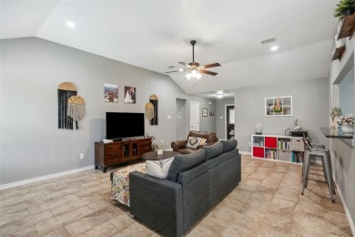 This charming 3 bedroom 2 bath home is nestled in the Holiday on Holiday Hills Country Club in Texas - for sale on GolfHomes.com, golf home, golf lot