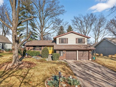 Enjoy the Lake St. Louis Association lifestyle with stunning on Lake Saint Louis Par 3 in Missouri - for sale on GolfHomes.com, golf home, golf lot