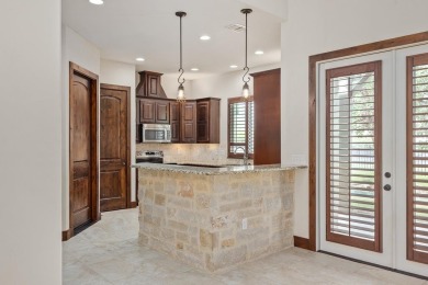 Lovely stand alone German Cottage in Comanche Trace with no on The Club At Comanche Trace in Texas - for sale on GolfHomes.com, golf home, golf lot