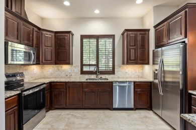 Lovely stand alone German Cottage in Comanche Trace with no on The Club At Comanche Trace in Texas - for sale on GolfHomes.com, golf home, golf lot