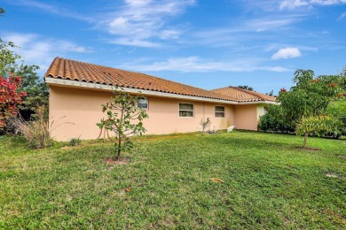 This beautifully updated 3-bedroom, 2-bathroom villa offers the on Yacht and Country Club in Florida - for sale on GolfHomes.com, golf home, golf lot