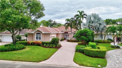 Beautifully maintained neighborhood home in renowned Willoughby on Willoughby Golf Club in Florida - for sale on GolfHomes.com, golf home, golf lot