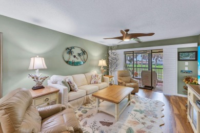 This beautifully updated 2-bedroom, 2-bath condo offers modern on Heritage Ridge Golf Club in Florida - for sale on GolfHomes.com, golf home, golf lot
