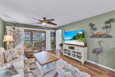 This beautifully updated 2-bedroom, 2-bath condo offers modern on Heritage Ridge Golf Club in Florida - for sale on GolfHomes.com, golf home, golf lot