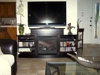 Welcome to this charming 2-bedroom, 2-bath home with a 2-car on Bella Vista - Metfield Golf Complex and Country Club in Arkansas - for sale on GolfHomes.com, golf home, golf lot