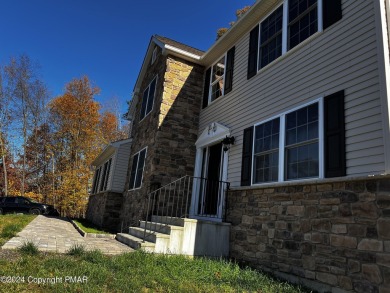 Welcome to Your Dream Home!Discover the perfect blend of luxury on Caesars Pocono Palace Resort in Pennsylvania - for sale on GolfHomes.com, golf home, golf lot