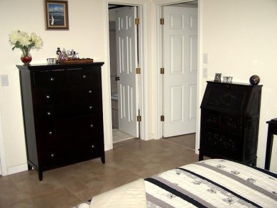Welcome to this charming 2-bedroom, 2-bath home with a 2-car on Bella Vista - Metfield Golf Complex and Country Club in Arkansas - for sale on GolfHomes.com, golf home, golf lot
