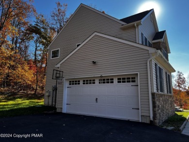 Welcome to Your Dream Home!Discover the perfect blend of luxury on Caesars Pocono Palace Resort in Pennsylvania - for sale on GolfHomes.com, golf home, golf lot