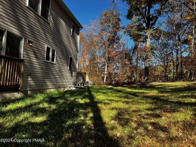 Welcome to Your Dream Home!Discover the perfect blend of luxury on Caesars Pocono Palace Resort in Pennsylvania - for sale on GolfHomes.com, golf home, golf lot