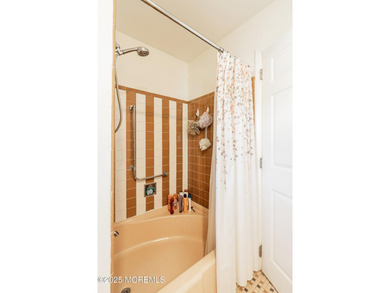 Welcome to Leisure Village, a 55+ community! This charming on Greenbriar Woodlands in New Jersey - for sale on GolfHomes.com, golf home, golf lot