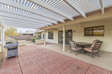 This Home features a SPACIOUS & INVITING 2-Bed, 2-Bath layout w/ on Grandview Golf Course in Arizona - for sale on GolfHomes.com, golf home, golf lot