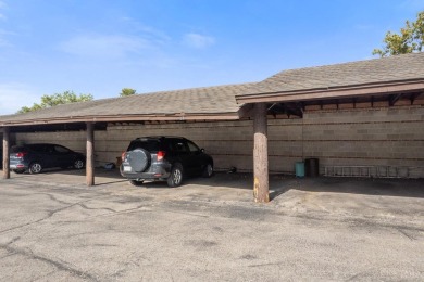 Spacious 2 bed, 3 bath condo with stunning golf course views on Royal Oak Country Club in Ohio - for sale on GolfHomes.com, golf home, golf lot