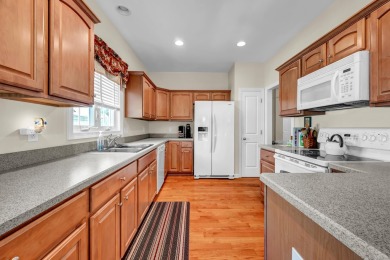 Very well-maintained Franklin model with hardwood floors on main on The Golf Club At Oxford Greens in Connecticut - for sale on GolfHomes.com, golf home, golf lot