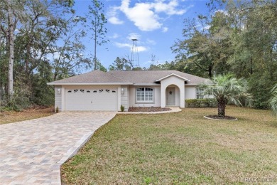 Neat, clean and MOVE-IN Ready and FURNISHED.  Just bring your on Citrus Springs Country Club in Florida - for sale on GolfHomes.com, golf home, golf lot