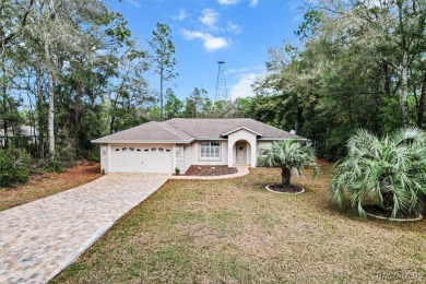 Neat, clean and MOVE-IN Ready and FURNISHED.  Just bring your on Citrus Springs Country Club in Florida - for sale on GolfHomes.com, golf home, golf lot