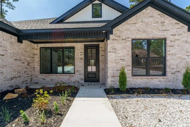 This 3 Bed, 2 bath home offers the perfect blend of style and on Balboa Golf Course in Arkansas - for sale on GolfHomes.com, golf home, golf lot