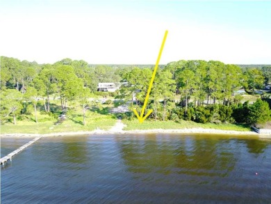 Carrabelle, FL BAYFRONT PROPERTY ZONED on Quail Heights Golf and Country Club in Florida - for sale on GolfHomes.com, golf home, golf lot