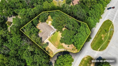 Fully Remodeled Gem Near Metfield Golf  NWA Trails is waiting on Bella Vista - Metfield Golf Complex and Country Club in Arkansas - for sale on GolfHomes.com, golf home, golf lot