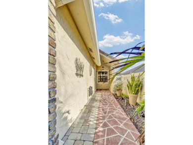 *Newer Roof**Lake View**Pool*--Welcome to Aberdeen! A state of on Aberdeen Golf and Country Club in Florida - for sale on GolfHomes.com, golf home, golf lot
