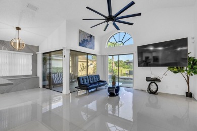 *Newer Roof**Lake View**Pool*--Welcome to Aberdeen! A state of on Aberdeen Golf and Country Club in Florida - for sale on GolfHomes.com, golf home, golf lot