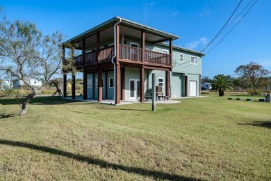 MOVE IN READY!!! Charming Island Style 3/2.5 home on 2 lots on Lamar Golf Course in Texas - for sale on GolfHomes.com, golf home, golf lot