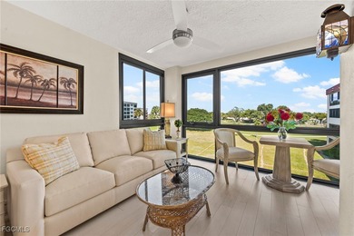 Beautifully Updated 3rd Floor Condo in Seven Lakes--a on Seven Lakes Golf and Tennis Community in Florida - for sale on GolfHomes.com, golf home, golf lot