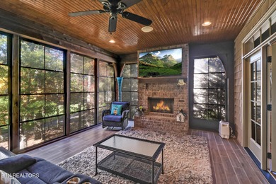 Welcome home to this beautiful 3-bedroom, 2.5-bath brick and on Heatherhurst Golf Course in Tennessee - for sale on GolfHomes.com, golf home, golf lot